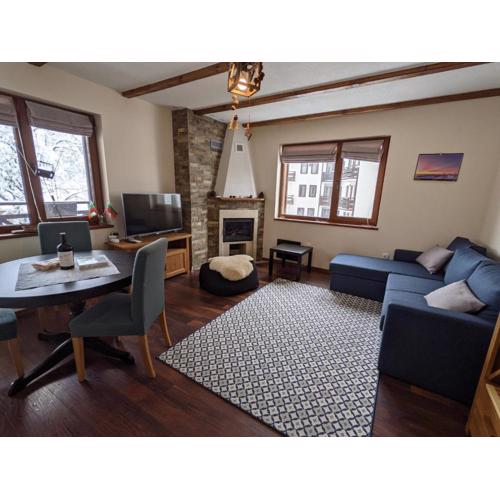 Lovely 1-bedroom Apartment with Mountain View