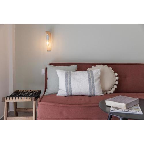 Lovely 1-bedroom apt with balcony