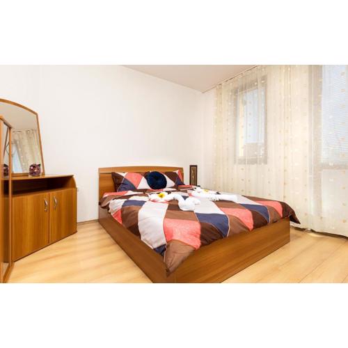 Lovely 1BD Apartment close to the Summer Theatre