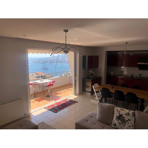 Lovely 2 bedroom apartment with a great sea view