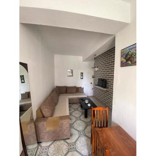 Lovely 2-Bedroom with Greenery view
