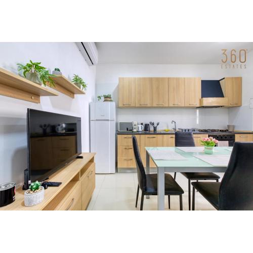 Lovely 2BR home with private backyard in Gzira by 360 Estates
