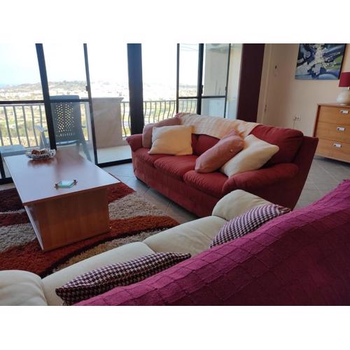 Lovely 3-bedroom apartment with stunning views
