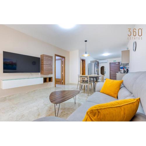 Lovely 3BR with private terrace in Sliema by 360 Estates
