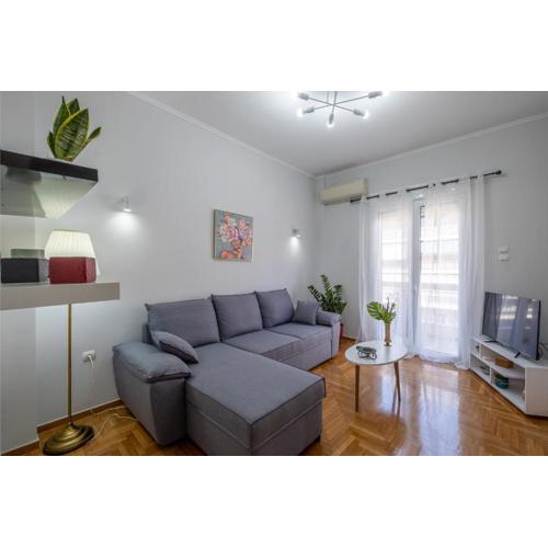 Lovely and Modern 3bd apartment close to Ampelokipoi metro