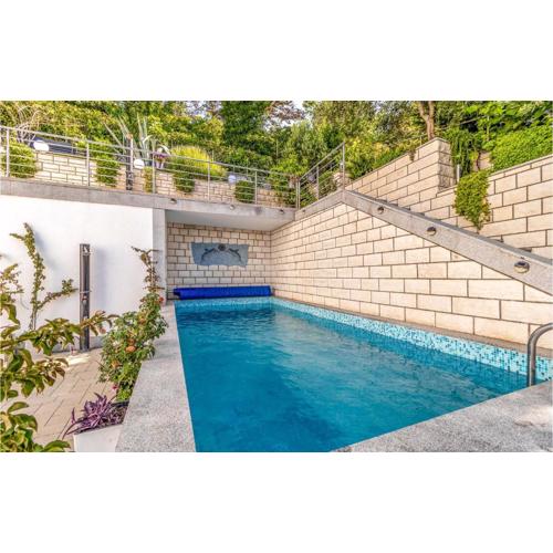Lovely Apartment In Crikvenica