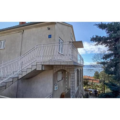 Lovely Apartment In Novi Vinodolski