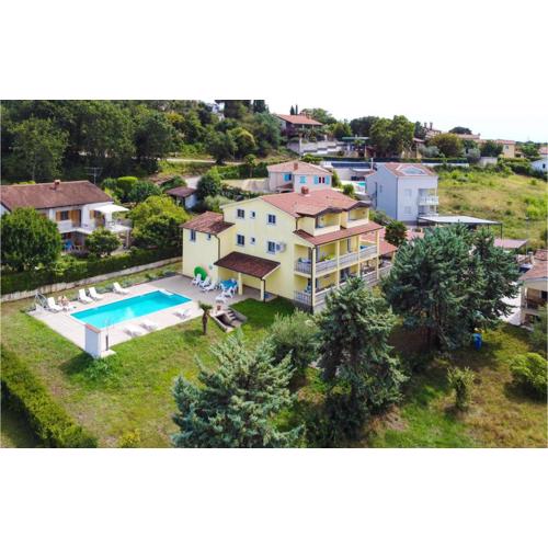 Lovely Apartment In Porec With Wifi