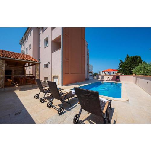 Lovely Apartment In Pula With Wifi