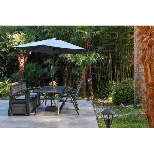 Lovely apartment in the park near the beach