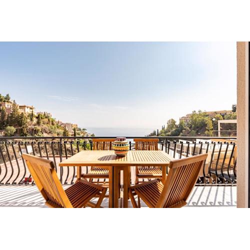 Lovely Apartment with Romantic Sea view