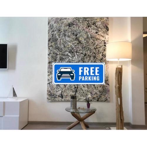 Lovely Apt Really Downtown - FREE PRIVATE PARKING INCLUDED! -