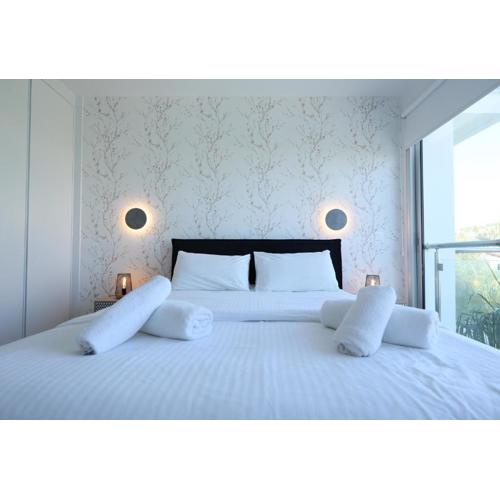 Lovely cozy one bedroom suite with pool