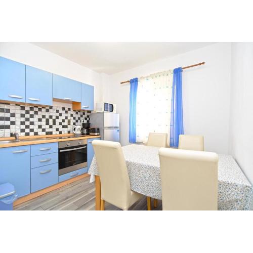 Lovely flat just steps from the beach
