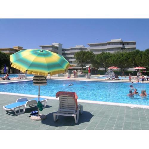 Lovely flat with ac in a residence with pool