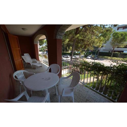 Lovely flat with balcony and private parking space 50mt from the sea in Lignano