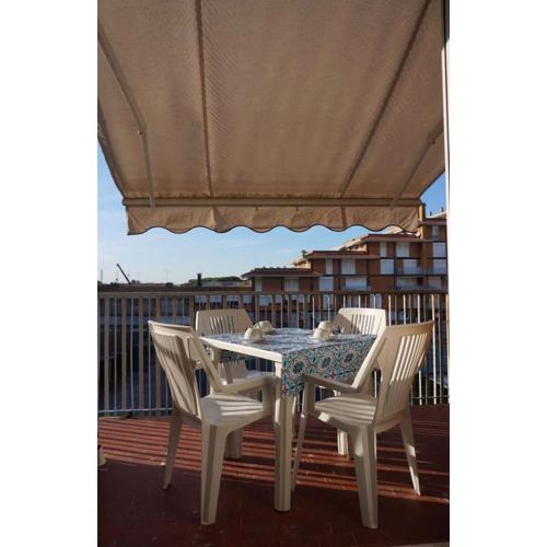 Lovely flat with terrace 350m from the sea-Beahost