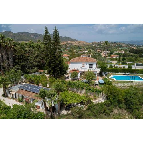 Lovely holiday residence - delicious pool and Padel