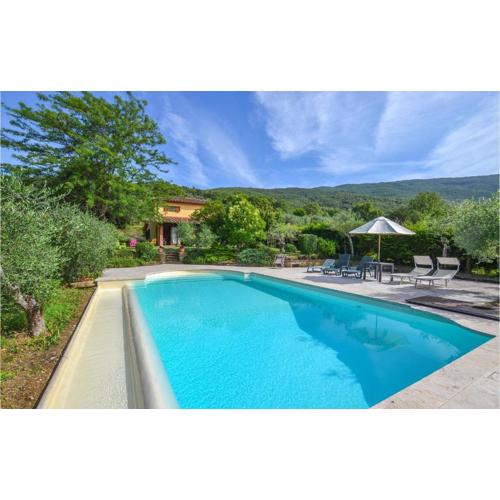 Lovely Home In Cortona With Kitchen