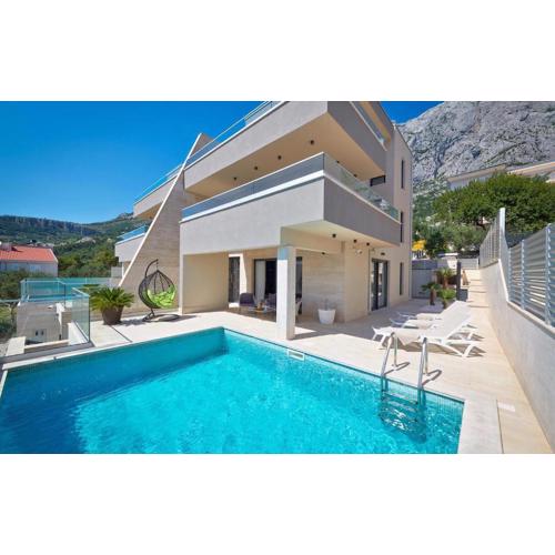 Lovely Home In Makarska With Sauna