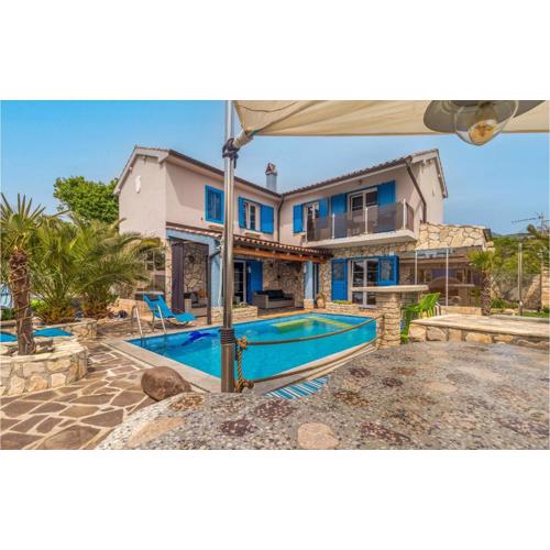 Lovely Home In Novi Vinodolski
