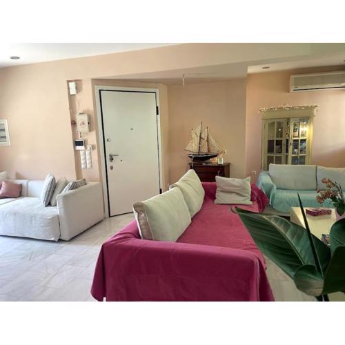 Lovely Maisonette & Parking