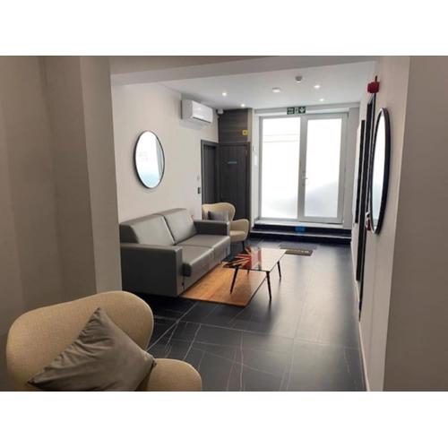Lovely Modern Large Spacious Home with 7BR & WIFI by 360 Estates