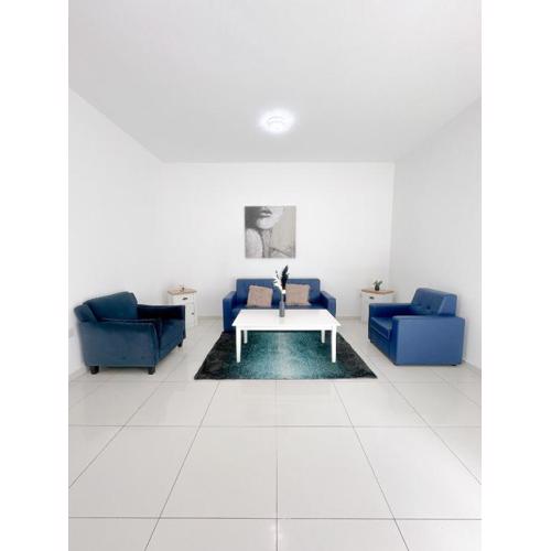 Lovely room next to st Julians