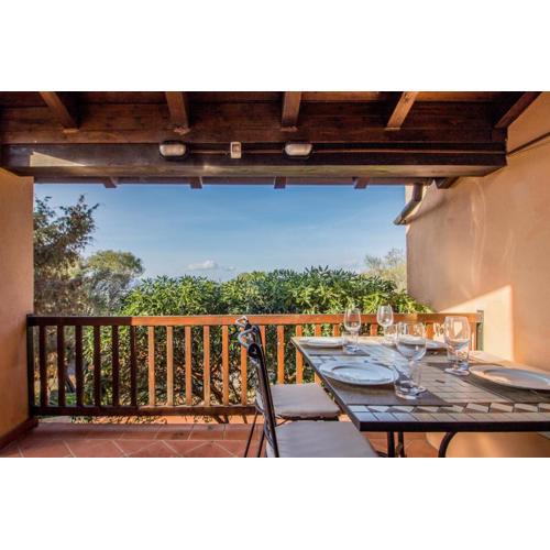 Lovely Sea View Apartment with Parking and Pool!