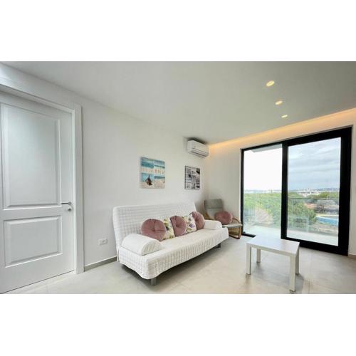 Lovely sea-view apartment