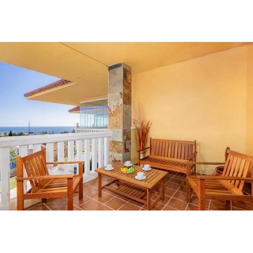 Lovely seaview apartment in El Higueron by Costarentals - Ref 106