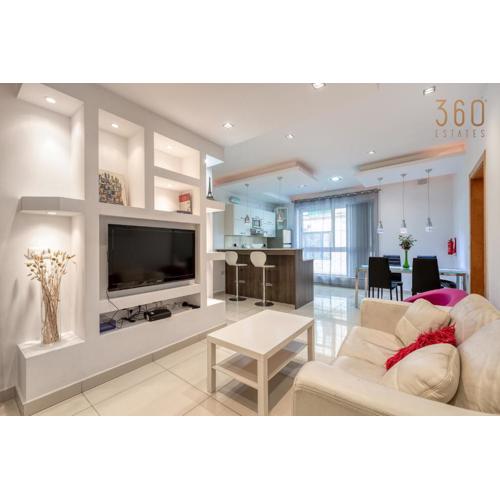 Lovely, spacious 2BR APT in the centre of Sliema by 360 Estates