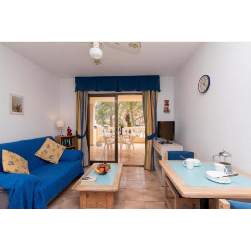 Lovely Studio Apartment Communal Heated Pool