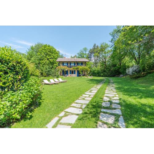 Lovely Villa with huge Garden surrounded by Nature