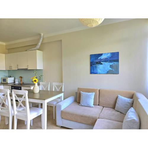 Low-Key Luxe by the Coast Sleeps 6