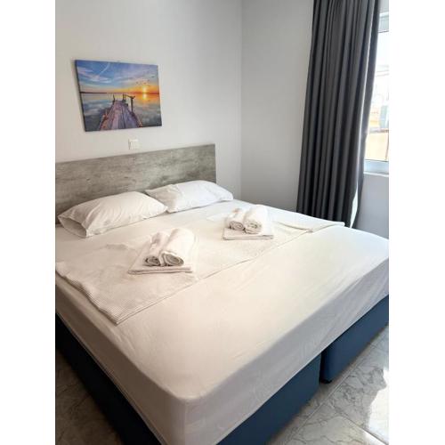 Luca Apts Napa