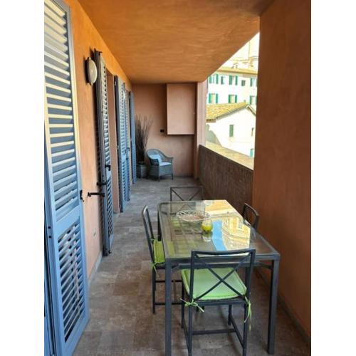 Lucherini 12 - Grande Appartamento Centro