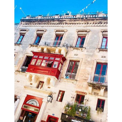 Luciano Valletta Boutique