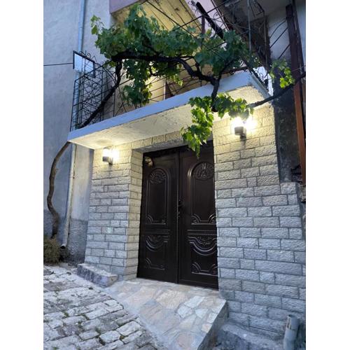 Luigi Guest House
