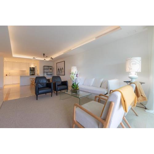 Lujoso Apartamento con piscina en Paseo Maritimo Marbella