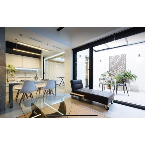 Lujoso loft con piscina y espacio office
