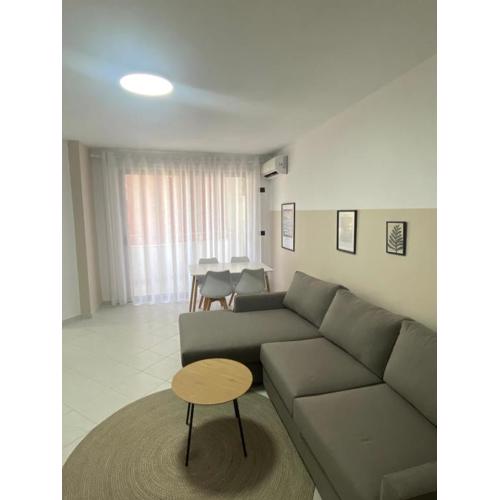 Lulu Suites - Gray
