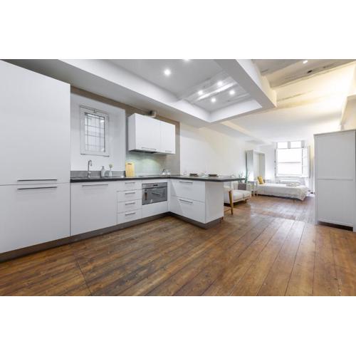 LUMEN Old Town Loft