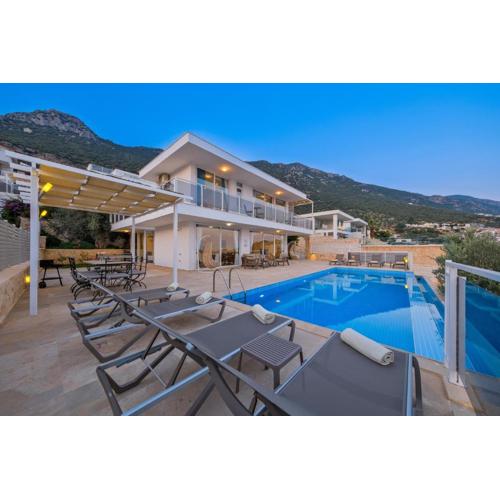 Lumiere Villas 2