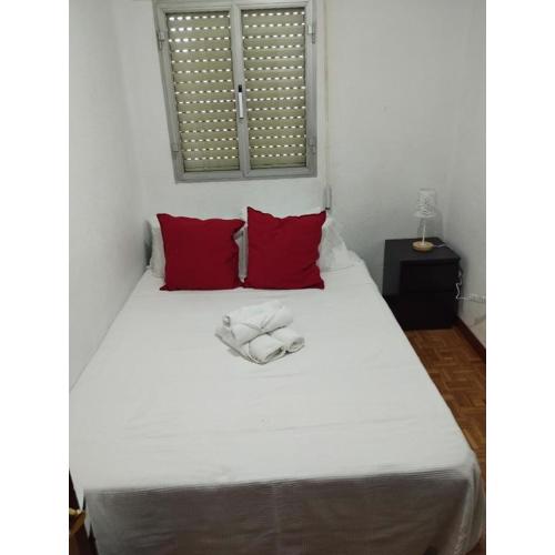 luminosa habitación en apartamento compartido