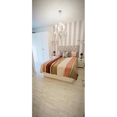 Luminoso Apartamento de Diseño en Paseo Imperial