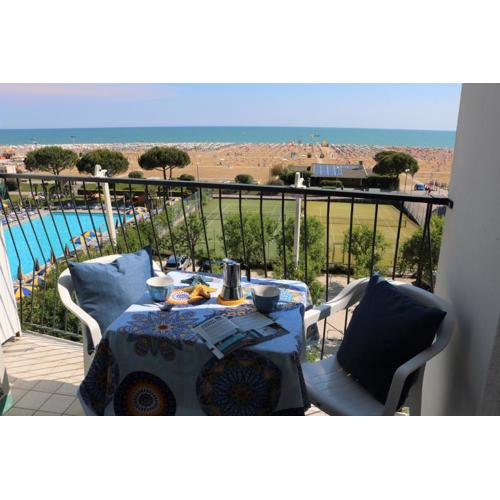 Luminous flat with frontal sea view - Beahost