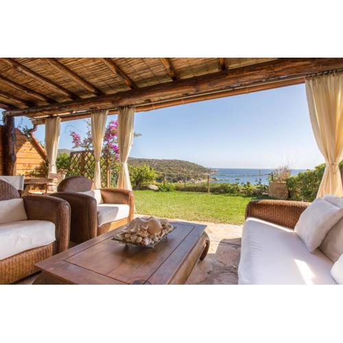 Luna Bay Home Retreat con vista sulla baia di Porto Luna a 2 km da Villasimius