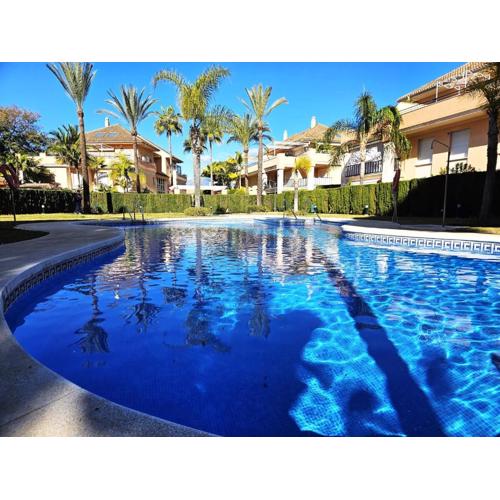 Lunamar · Luxurious apartment with a private pool.
