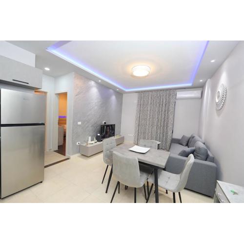 Lungomare Modern Apartment